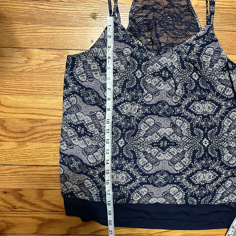 Maurices. Size Large. Camisole. Blue/Lavender/Cream/Olive. Like new. - Picture 7 of 11